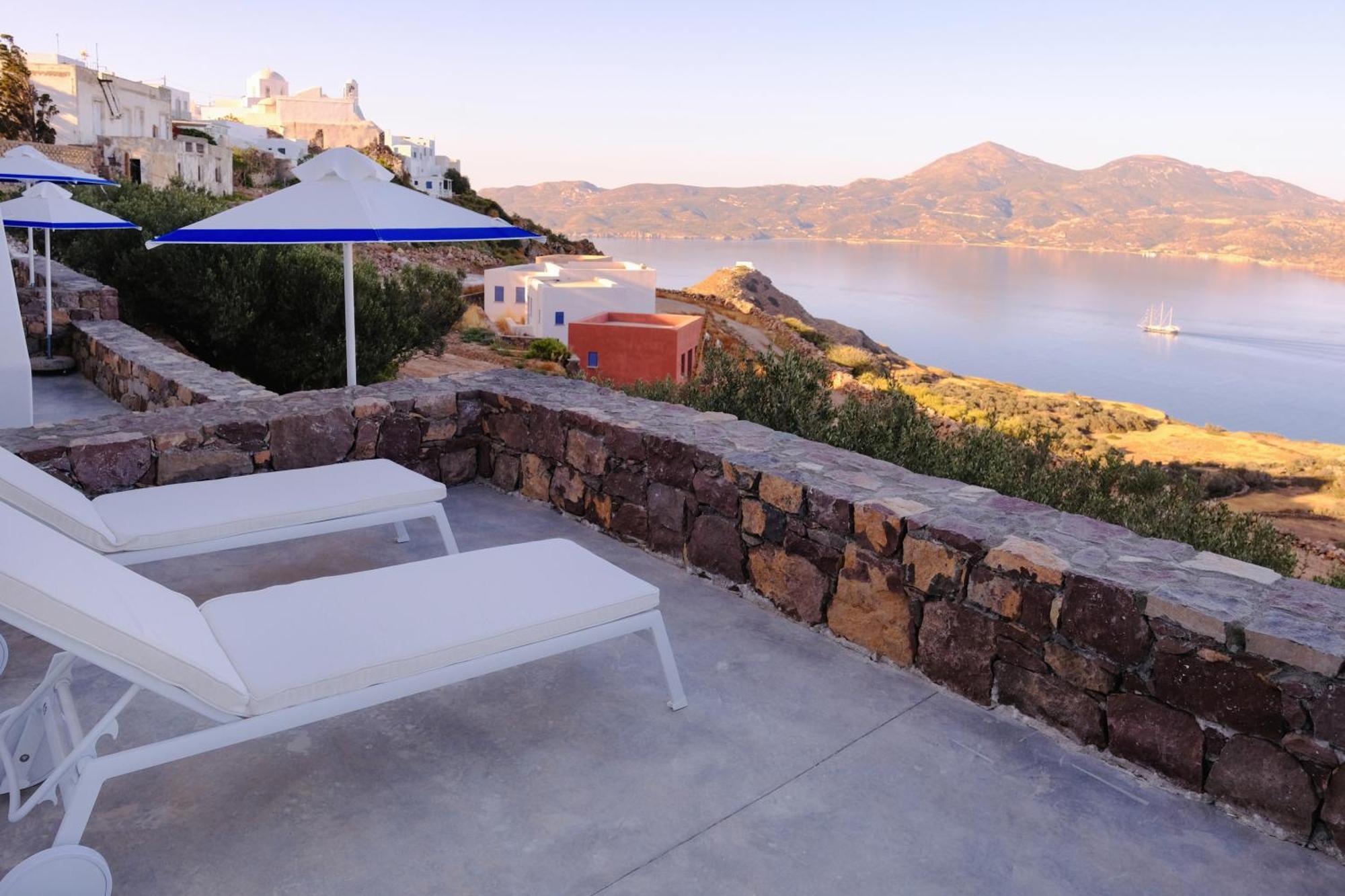 Odyssey Rock Milos Sunset Suites Plaka  Exterior photo