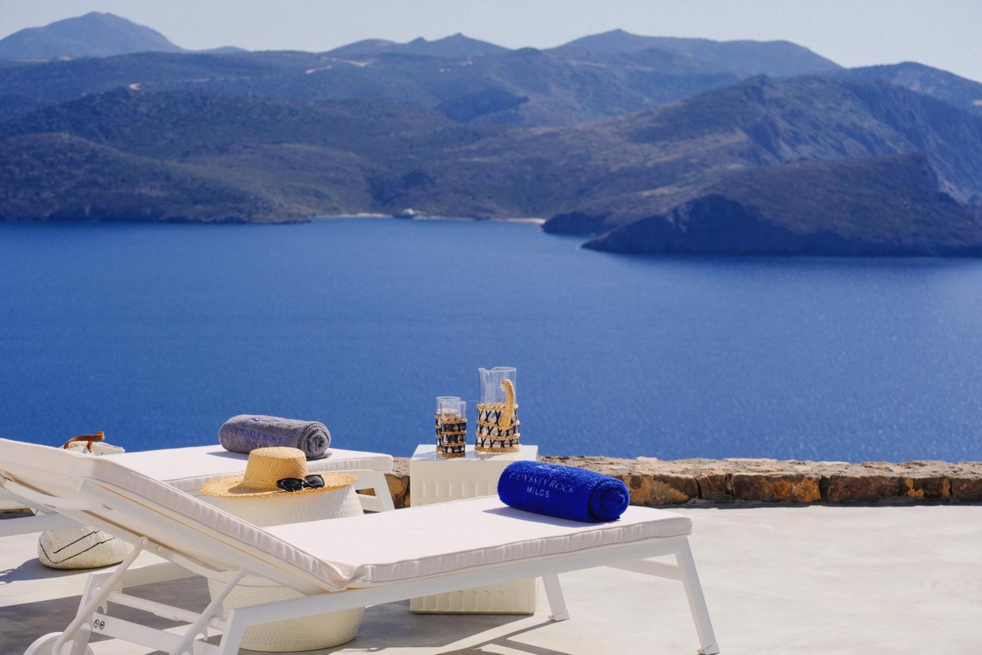 Odyssey Rock Milos Sunset Suites Plaka  Exterior photo