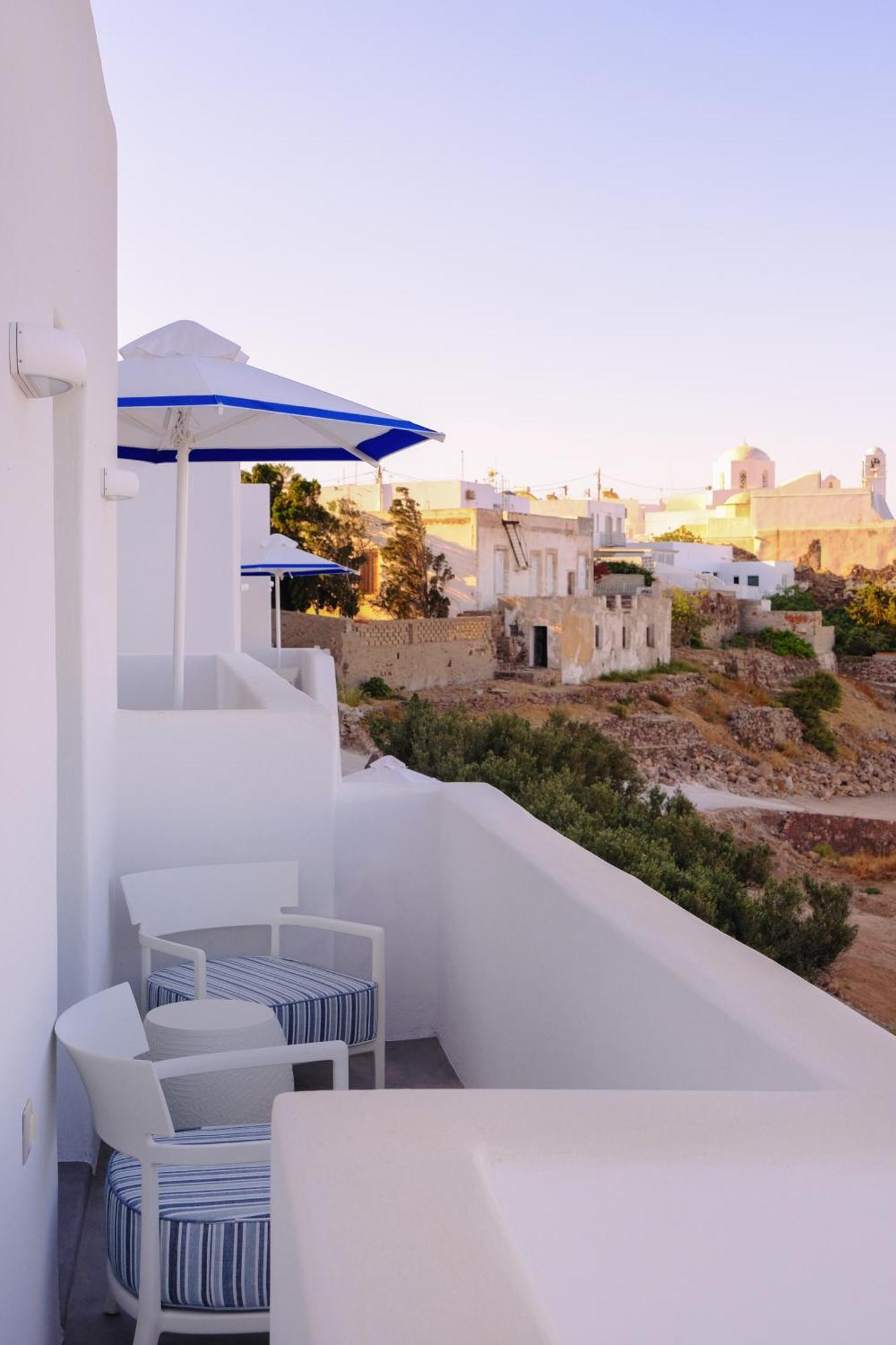Odyssey Rock Milos Sunset Suites Plaka  Room photo