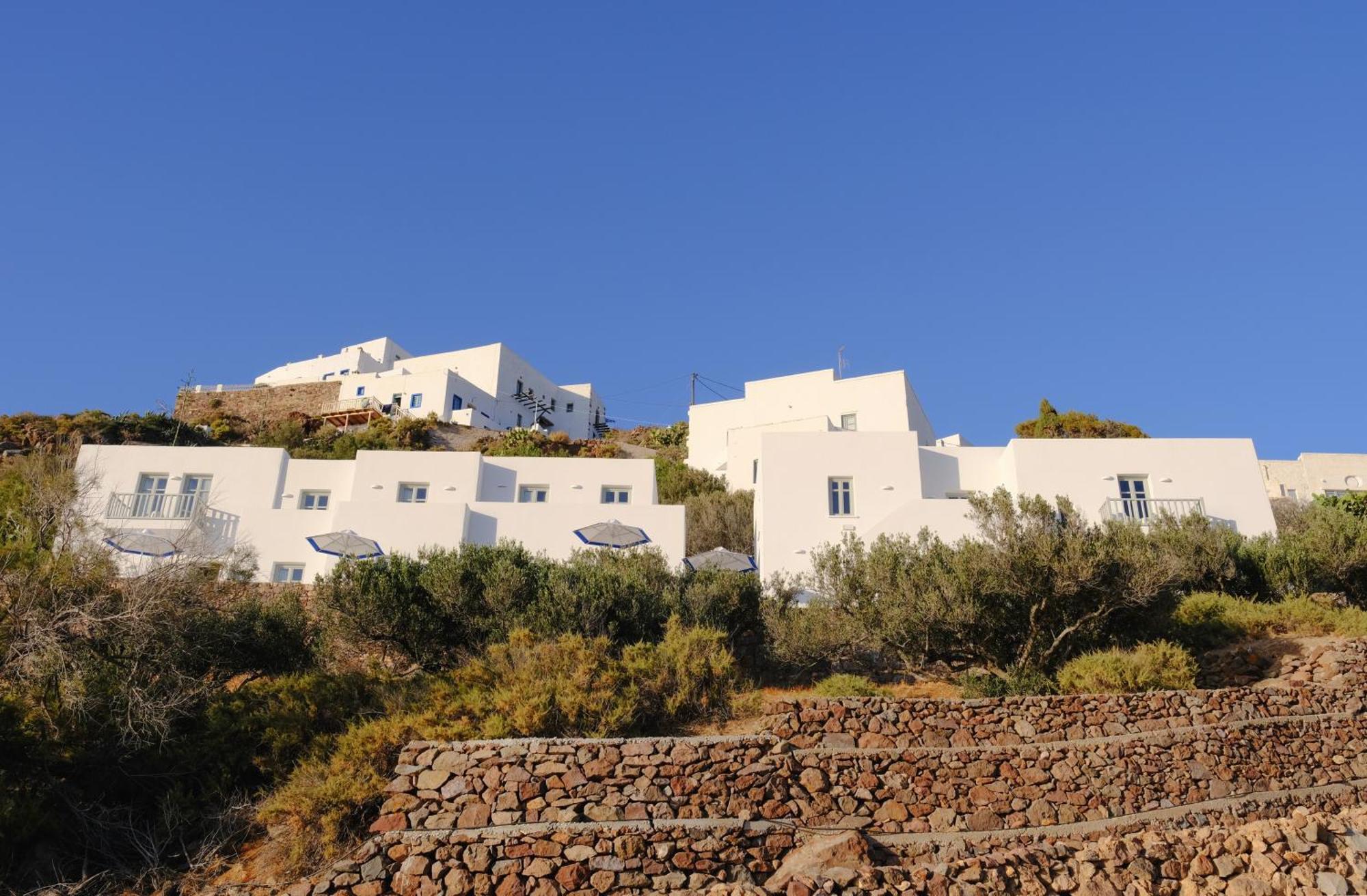 Odyssey Rock Milos Sunset Suites Plaka  Exterior photo